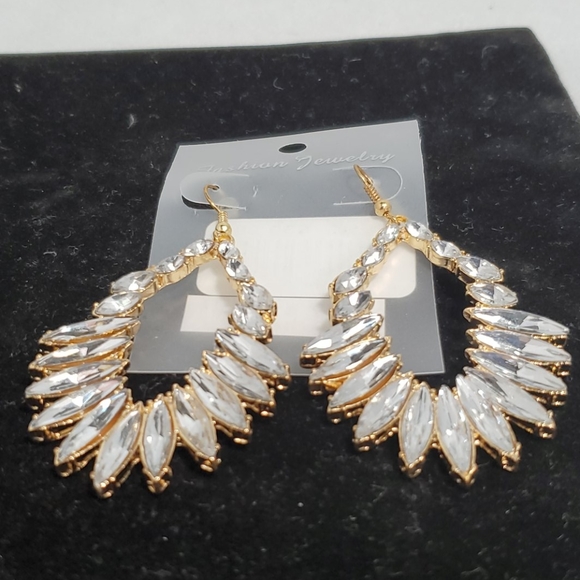 Bijou Drive gold and clear Rhinestones dangle fish hook ear - Picture 2 of 3